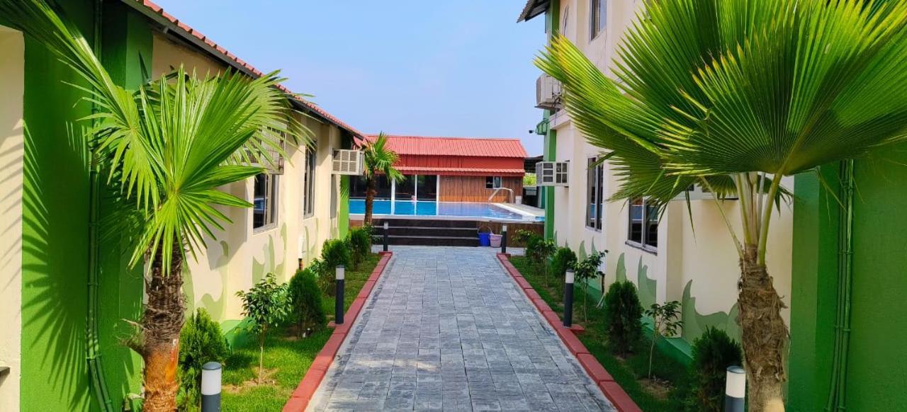 New Mouchak Hotel & Resorts Tajpur المظهر الخارجي الصورة